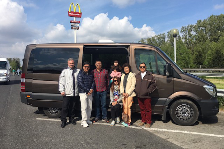 รถ Benz Sprinter หลังคาสูง
