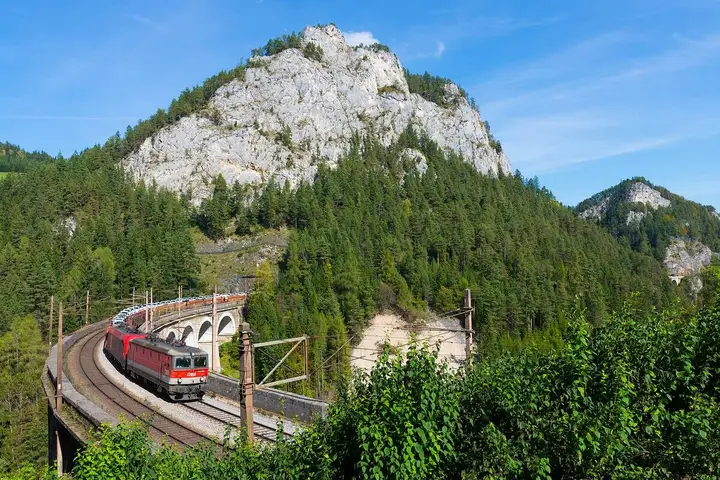 ตั๋วรถไฟและรถบัสระหว่างเมืองในออสเตรีย