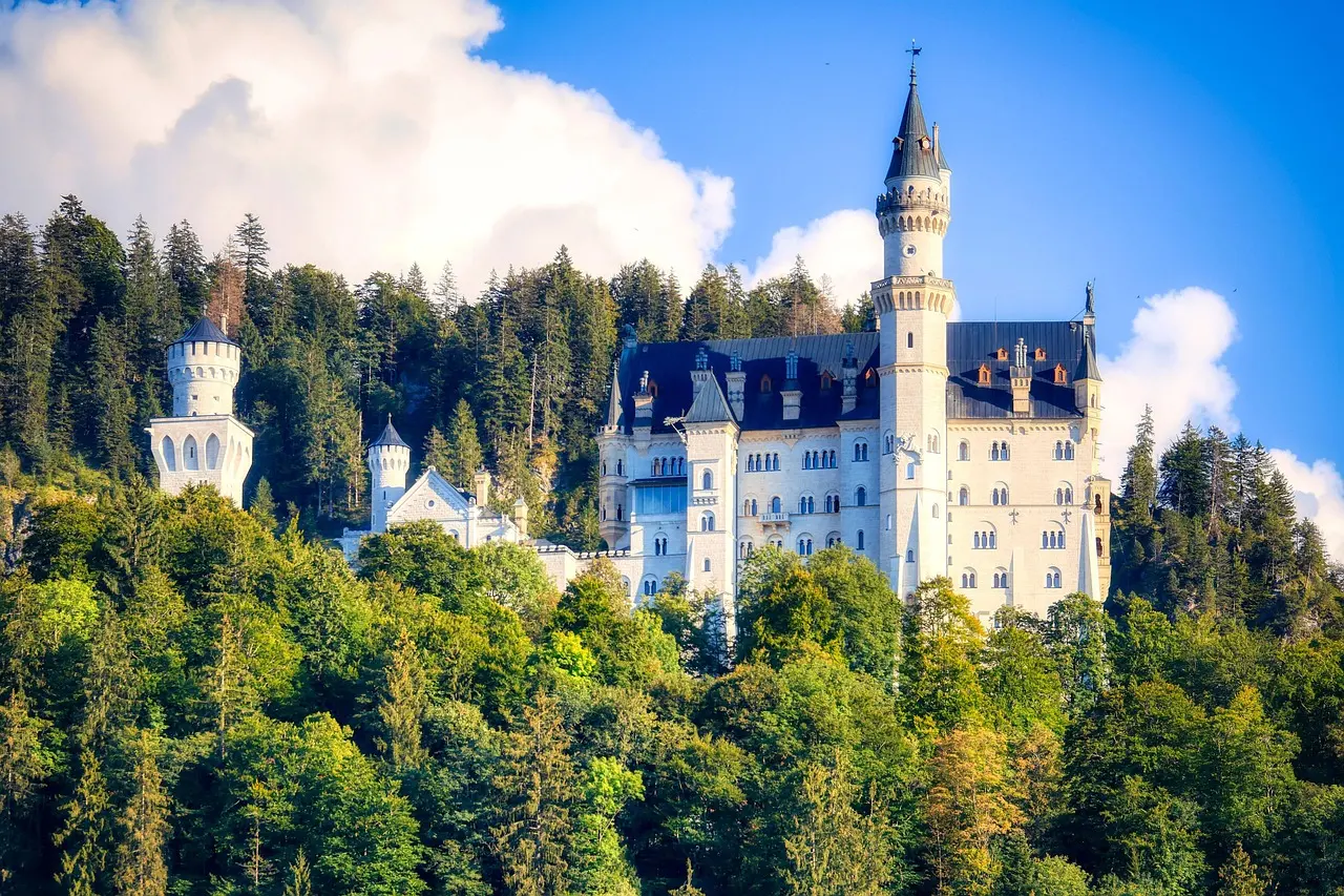 หริ่นแนะนำจองตั๋วเข้าชม Neuschwanstein