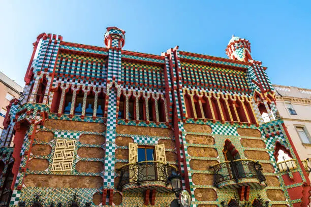 หริ่นแนะนำจองตั๋วเข้าชมล่วงหน้า Casa Vicens