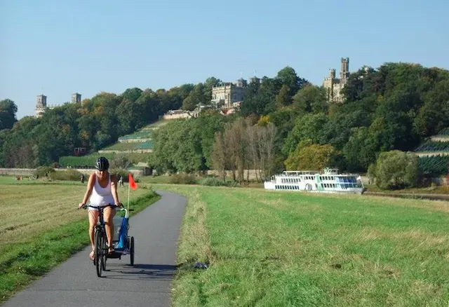 ทัวร์ปั่นจักรยานในยุโรป เชค - ออสเตรีย (Bike Prague to Vienna Greenways) ภาพ 3