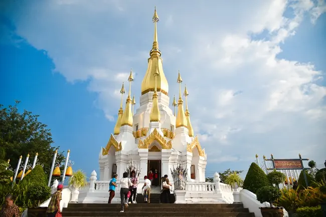 (แกรนด์อุบลราชธานี) ไฮไลต์ธรรมชาติ-ทำบุญสายวัดป่า ภาพ 2