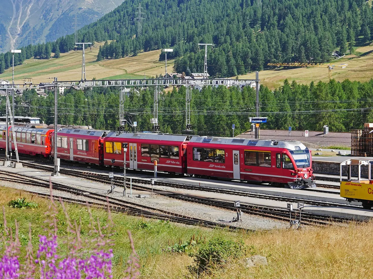 เที่ยวสวิต ทัวร์รถไฟกลาเซียเอ็กเพรส แบบส่วนตัว