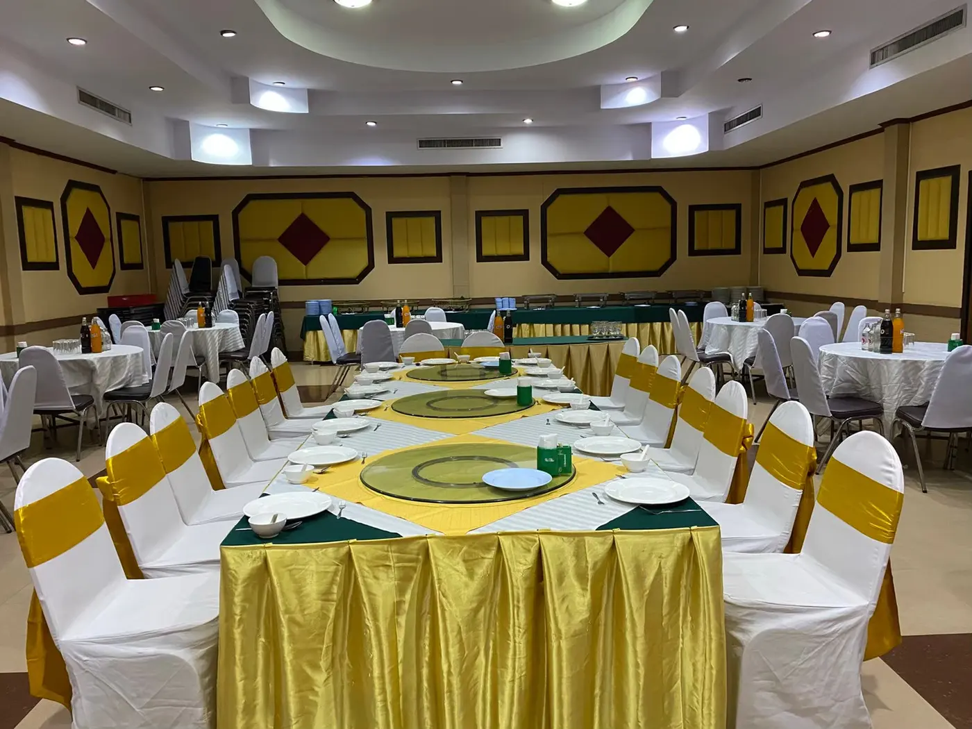 รับจัดงานประชุมสัมนาจังหวัดอุบลราชธานี งานเลี้ยงเกษียณอายุ ( 40 ท่านขึ้นไป)แพ็คเกจที่ 1 ภาพ 2