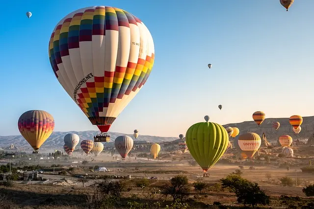 หริ่นแนะนำกิจกรรมขึ้นบอลลูนลมร้อน (Hot Air Balloon) ที่ซาอุดีอาระเบีย