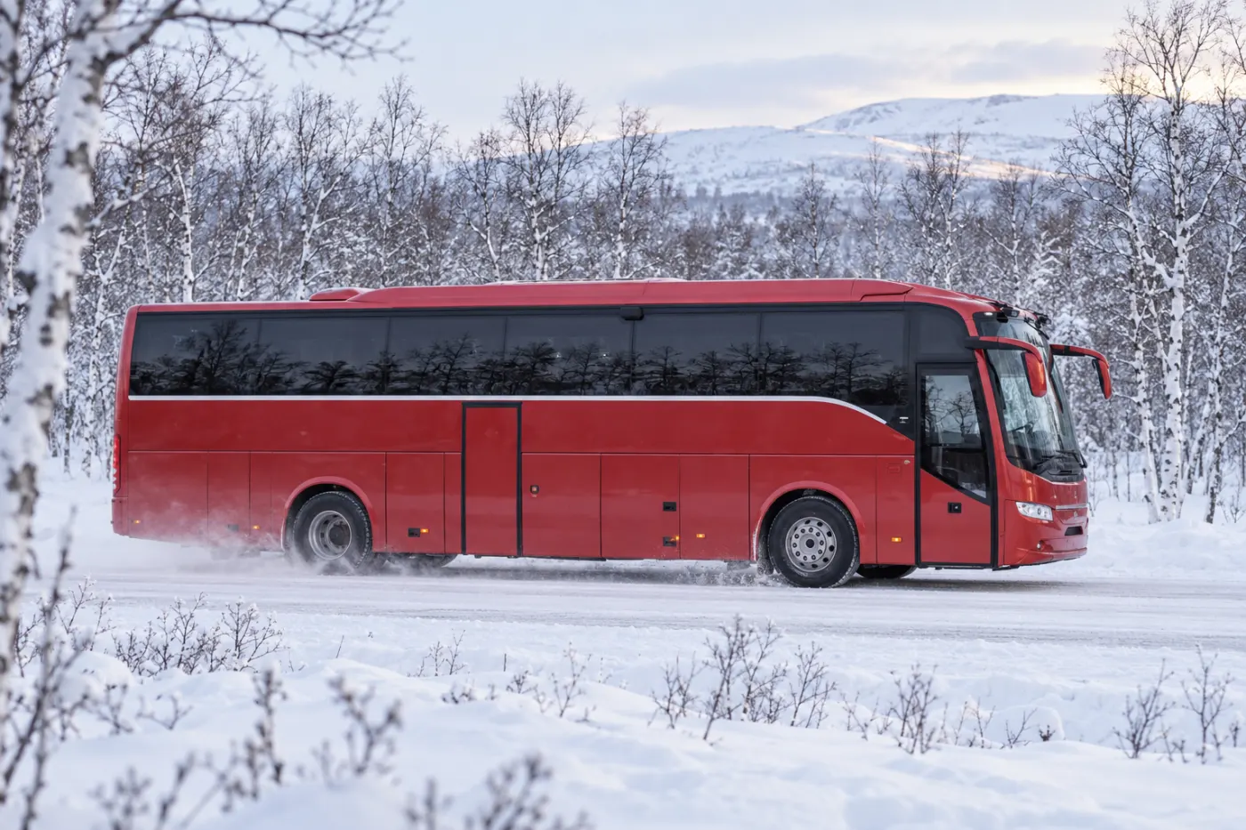 หริ่นแนะนำ เที่ยวด้วยรถบัส จอยทัวร์ Arctic Route Tromso – Rovaniemi – Tromso