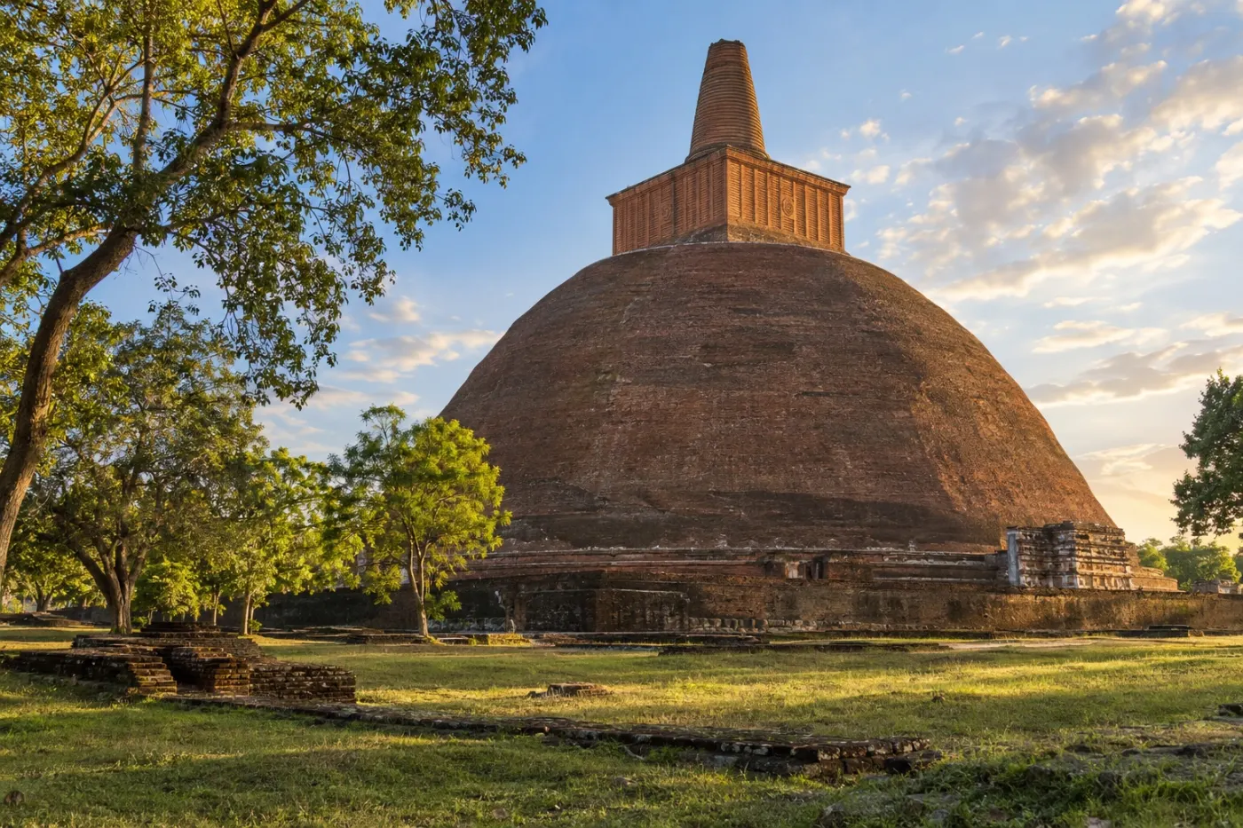 หริ่นแนะนำ พระมหาเจดีย์เชตวัน (Jetavanaramaya) เมืองอนุราธปุระ (Anuradhapura) ประเทศศรีลังกา