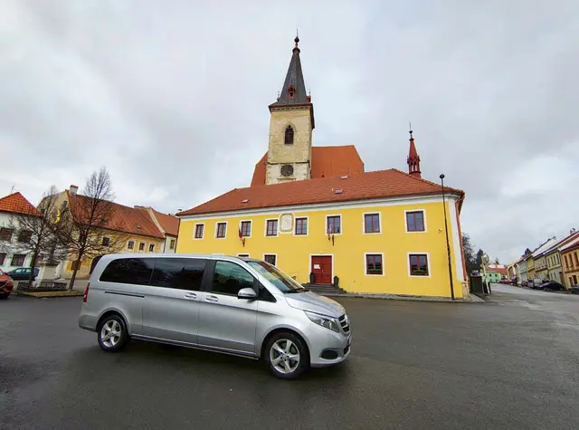 รถตู้ไปเชสกี้ครุมลอฟ จาก Prague เที่ยวเชสเกี้ครุมลอฟ Cesky Krumlov 20,500 บาท ต่อวัน