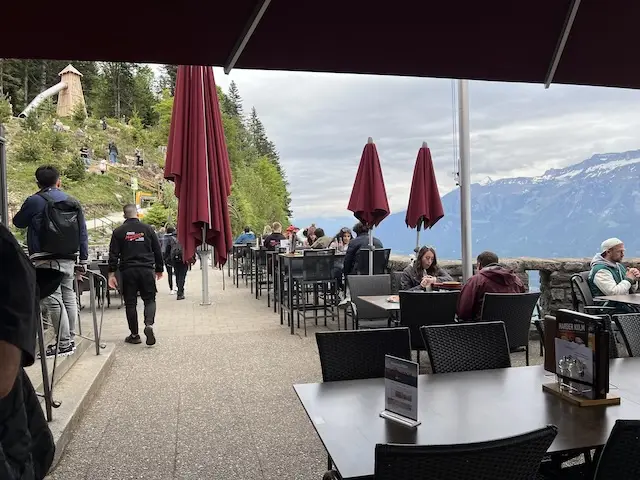 หริ่นรีวิว ซื้อตั๋วขึ้น Harder Kulm - Top of Interlaken Funicular Ticket ตั๋วไปกลับ ราคาประมาณ 1,600 บาท/ท่าน