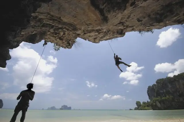 Introductory Rock Climbing at Railay Beach from Krabi/5 hours