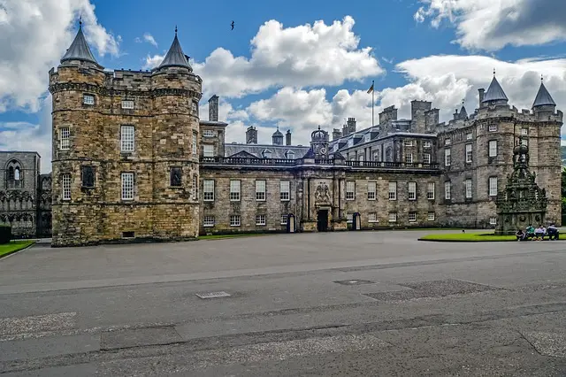 ลอนดอน สกอตแลนด์ ไอร์แลนด์ (London-Scotland-Ireland)