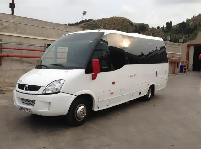 บริการรถโค้ชพร้อมคนขับให้เช่า ใประเทศโปรตุเกส (Spain) 13-19 ที่นั่ง