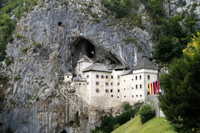 Predjama Castle