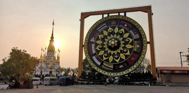 ວັດພຣະທາດໜອງບົວ ອຸບົນຣາຊະທານີ