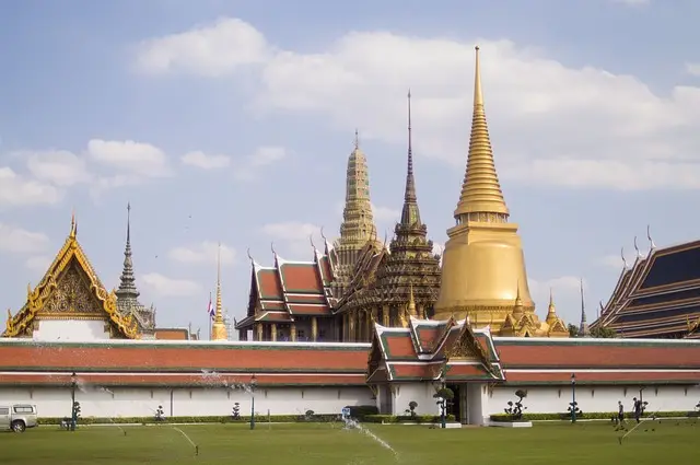Grand Palace And Famous Temple Tour (Private Tour)