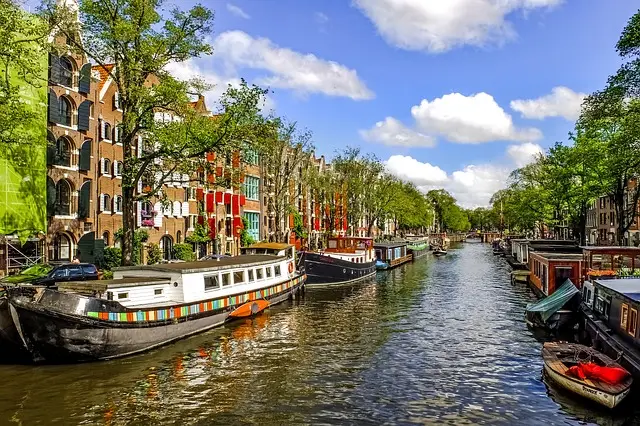 แกรนด์เนเธอร์แลนด์ - เบลเยียม (Grand Netherlands-Belgium)