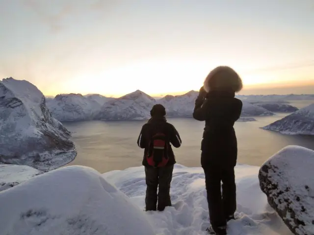 นั่งรถชมวิวและเดินขึ้นจุดชมวิว Guided Sightseeing and Hike เกาะควาลอยยา