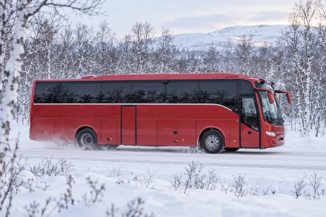 หริ่นแนะนำ เที่ยวด้วยรถบัส จอยทัวร์ Arctic Route Tromso – Rovaniemi – Tromso