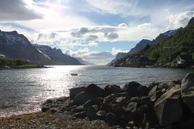 ทัวร์ฟยอร์ดขั้วโลกโดยรถบัส Polar Fjord Adventure by Minibus วิวลิงเงน