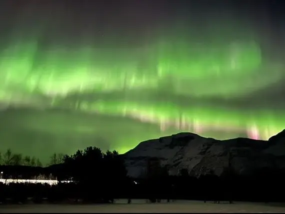 ล่าแสงเหนือส่วนตัวที่เบสแคมป์ Private Aurora Chase Skibotn หรือ Kilpisjärvi
