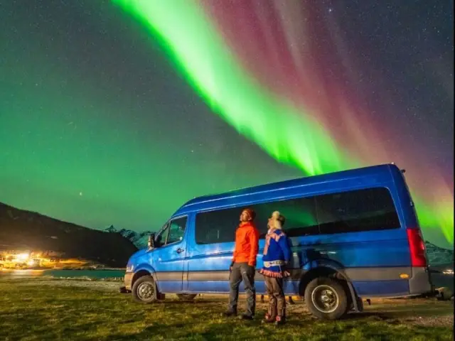 ล่าแสงเหนือฟังเรื่องเล่าซามี Northern Lights Tour with Sámi Storytelling