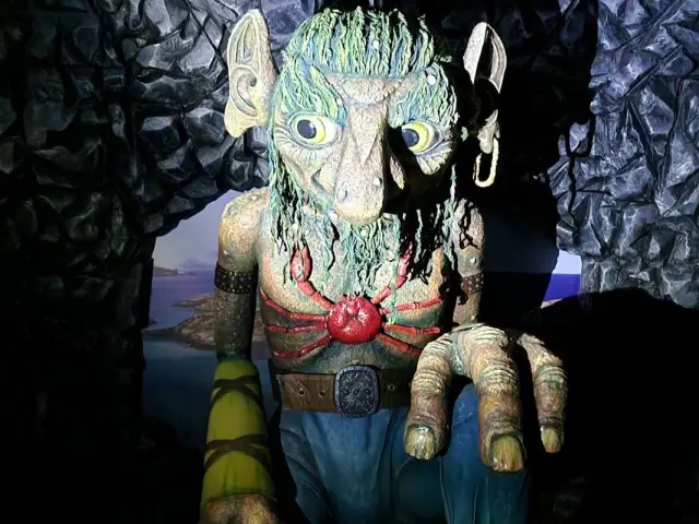 ทัวร์ฮาโลวีนลึกลับในทรอมโซ Mystical Halloween in Tromsø เดินสุสานและ Troll Museum