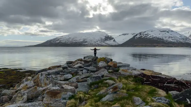 ทัวร์ถ่ายรูปฟยอร์ดเกาะควาลอยยา Fjord Photo Tour กับ NorthernShots