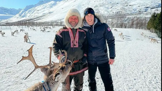 เยี่ยมแคมป์ครอบครัวซามีที่ Lavangsdalen Sami Camp Visit and Reindeer Experience