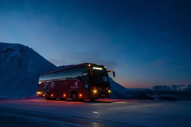 ชมวาฬและนั่งรถชมวิว Whale Watching with Scenic Road Trip ไป Skjervøy