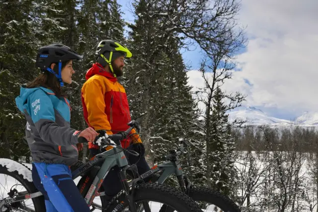ปั่นจักรยานไฟฟ้าล้อโต Electric Fatbike ในหิมะ ทรอมโซ ช่วง Polar Night