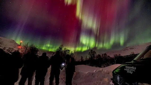 ล่าแสงเหนือกับช่างภาพ Marianne's Passionate Aurora Borealis Hunt รถ 4x4