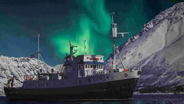 ล่องเรือเก่า MS Strønstad ลุ้นแสงเหนือ Northern Lights Cruise on a Vintage Vessel