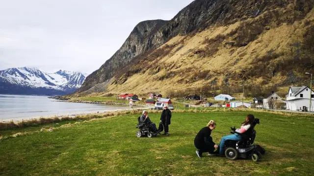 ทัวร์ฟยอร์ดเกาะควาลอยยาและซอมมาร์รอย รถรองรับวีลแชร์ Kvaløya and Sommarøy