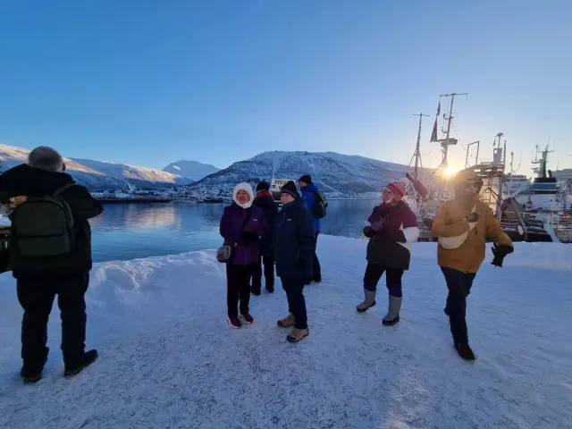 เดินเมืองล่าสมบัติ + โบสถ์ Arctic Cathedral ทรอมโซ ทัวร์บ่าย