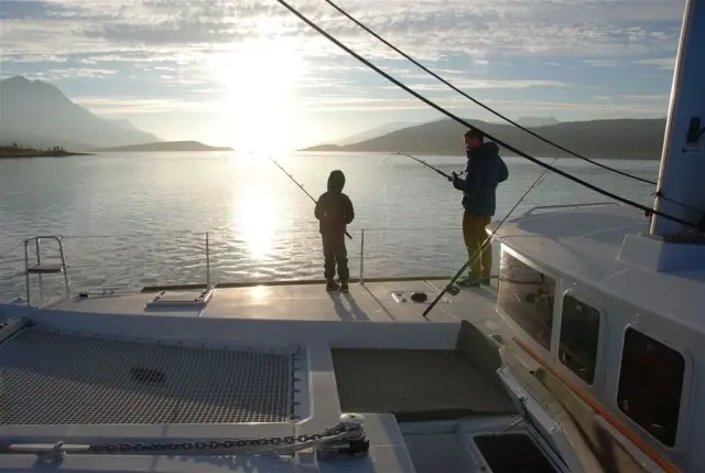 ตกปลากับชาวประมงท้องถิ่น Authentic Fishing with a Local Fisherman ทรอมโซ