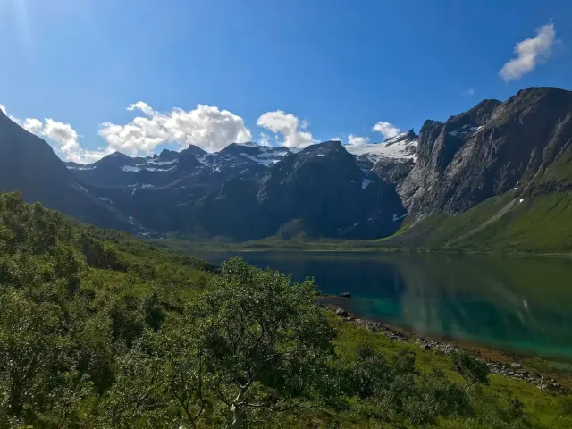 ทัวร์ฟยอร์ดขั้วโลกโดยรถบัส Polar Fjord Adventure by Minibus วิวลิงเงน