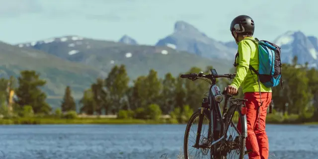 ปั่นจักรยานไฟฟ้าเที่ยวทรอมโซหน้าร้อน Explore Tromsø by E-bike