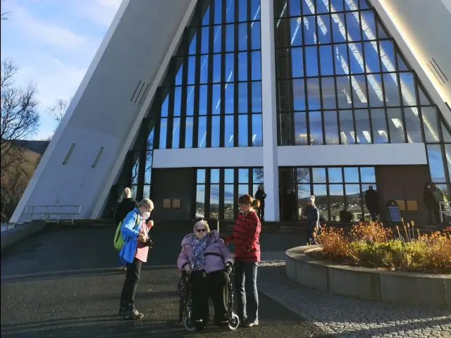 ทัวร์รอบเกาะทรอมโซ Tromsø Island Tour รองรับวีลแชร์
