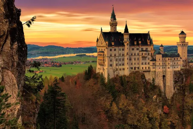 จองปราสาทนอยชไวน์สไตน์ (Neuschwanstein) ล่วงหน้าแบบเป็นกรุ๊ป