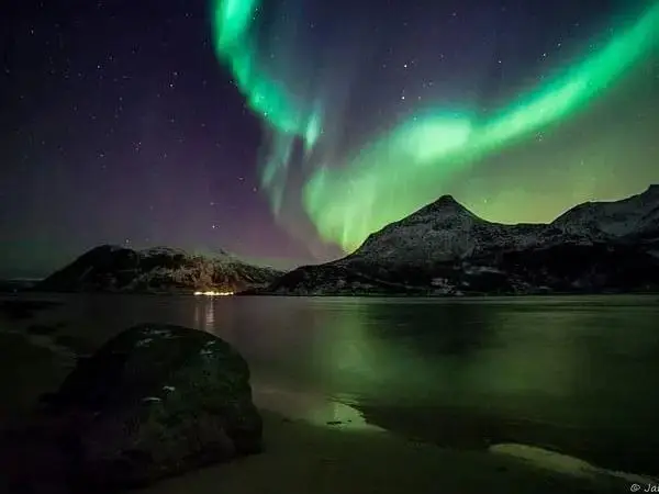 ล่องเรือคาตามารันลำเล็กชมแสงเหนือ Northern Lights Catamaran Cruise