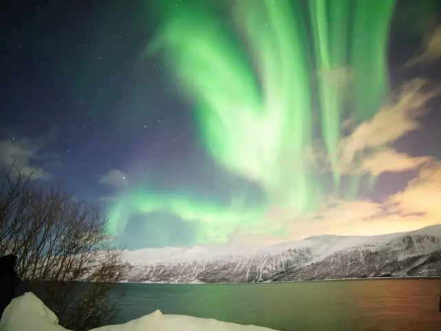 ล่าแสงเหนือด้วยรถไฟฟ้า Northern Lights Chase by Electric Car กลุ่มไม่เกิน 7 คน