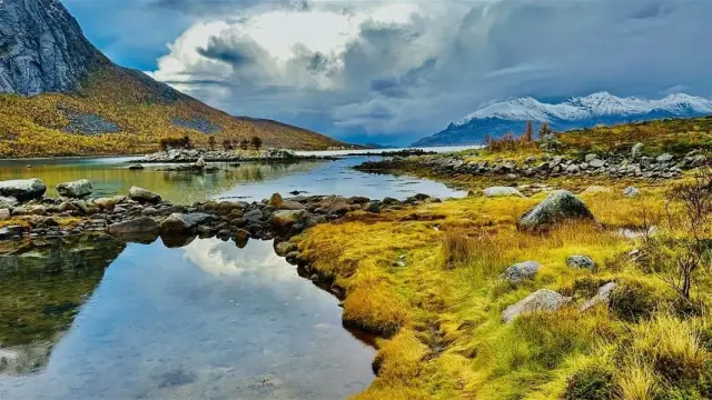 ซาวน่าริมฟยอร์ดแล้วลงทะเลอาร์กติก Arctic Sauna Adventure Kvaløya