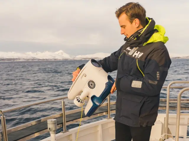 ล่องเรือฟยอร์ดอาร์กติกด้วยเรือไฟฟ้าไฮบริด แวะหมู่บ้านประมงเก่า Rya Arctic Fjord Cruise