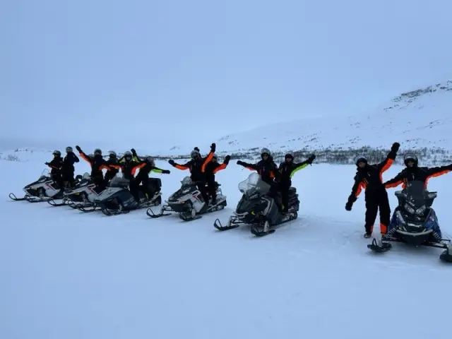 ขับสโนว์โมบิลกลางวัน Snowmobile หุบเขา Skibotn จากทรอมโซ