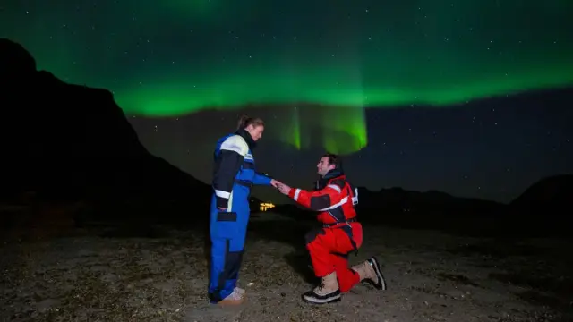 ค้างคืนกระโจมหลังคากระจก Crystal Lavvo ลุ้นแสงเหนือที่ Lyngen