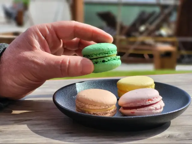 เดินชิมขนมหวานในทรอมโซ Sweet Temptations Walk พร้อมเค้กและเครื่องดื่มร้อน